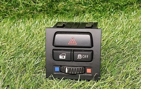 BMW 3 E90 E91 Hazard light switch 9196714 919671401