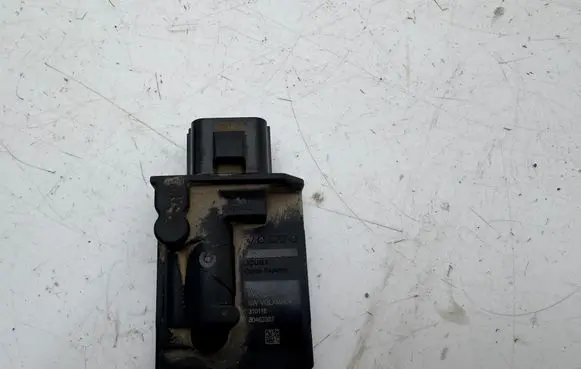 Volvo XC90 Fuel injection pump control unit/module 32203571