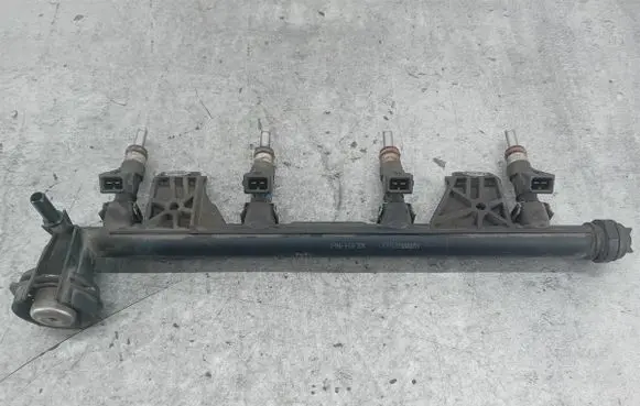 Renault Megane III Fuel main line pipe 175200037R