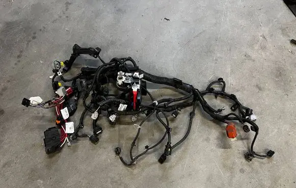 Dacia Sandero III Engine installation wiring loom 242596590R 4336118127S