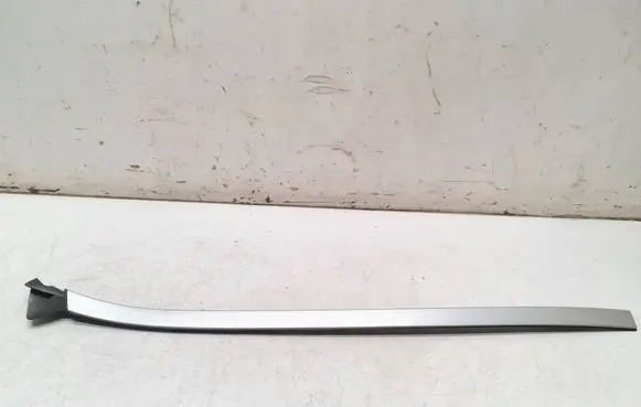 Mercedes-Benz E W212 Windshield trim A2126900582