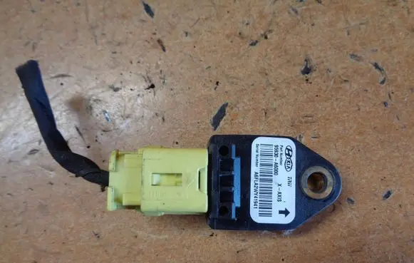 Hyundai i30 Airbag deployment crash/impact sensor 95930A6000