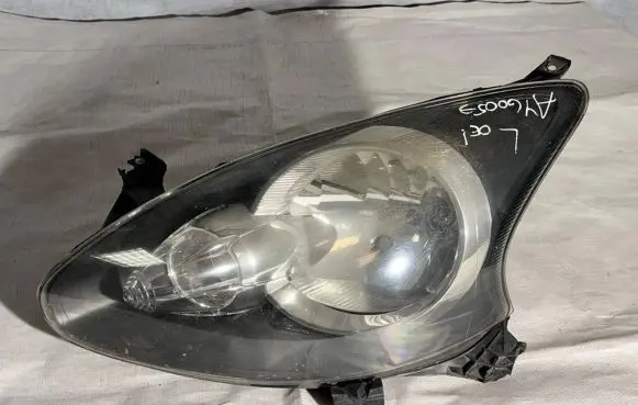 Toyota Aygo AB10 Headlight/headlamp 811500H010 89032404