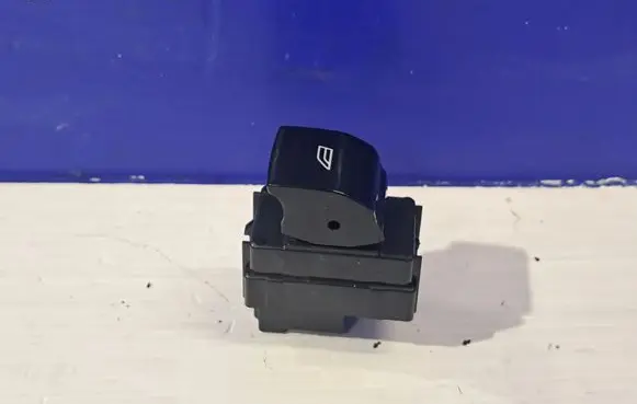 Polestar 2 Electric window control switch 32334084