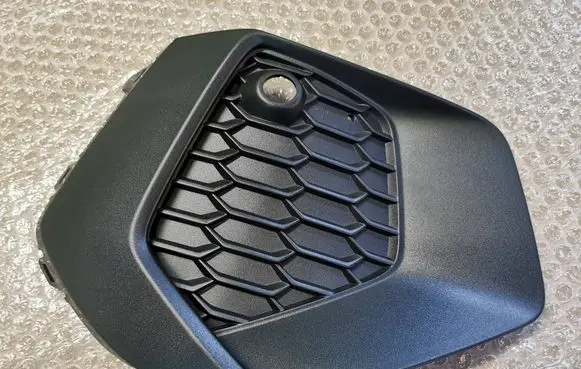 Audi A3 8Y Front bumper lower grill 8Y0807682A