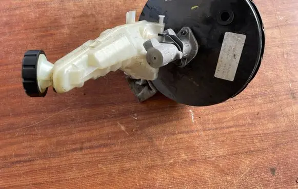Renault Grand Modus Brake booster 472108614R