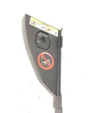 Land Rover Freelander 2 - LR2 Passenger airbag on/off switch YWL500050PVJ