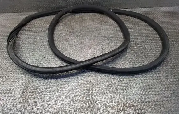 Front door rubber seal