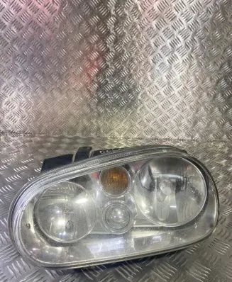Volkswagen Golf IV Headlight/headlamp 1J1941015B