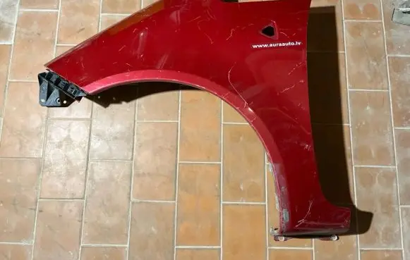 Mitsubishi Colt Fender MN105207