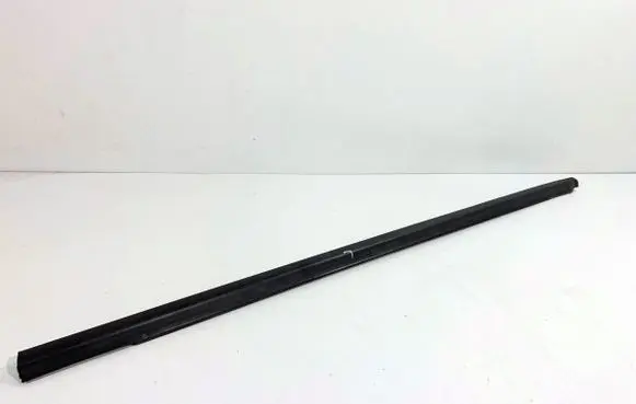Hyundai Kona I Front door windshield rail 