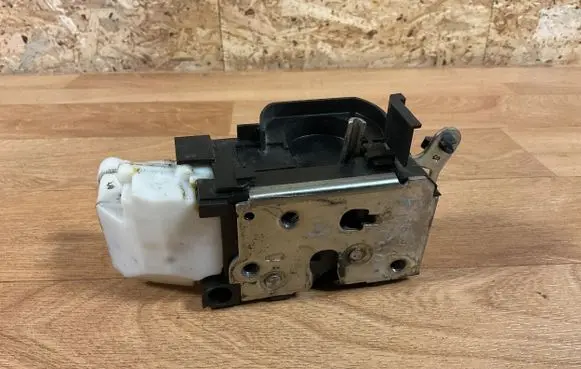 Fiat Punto (188) Front door lock 
