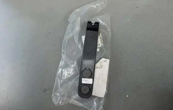 Opel Astra K Rear bumper mounting bracket 13426395 236528514 13426396