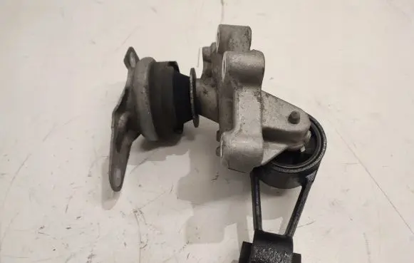 Citroen C5 Engine mounting bracket