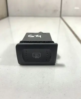Volkswagen Golf IV Windscreen/window heater switch 1J0959621C