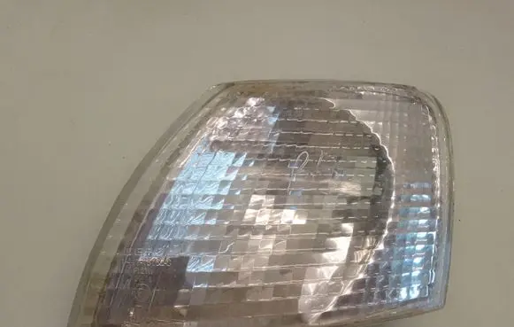 Volkswagen PASSAT B5 Front indicator light 084411516