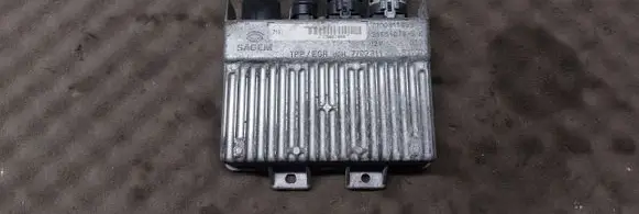 Renault Trafic II (X83) Engine control unit/module 7700311655