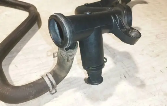 Volvo S40 Engine coolant pipe/hose 9670254180