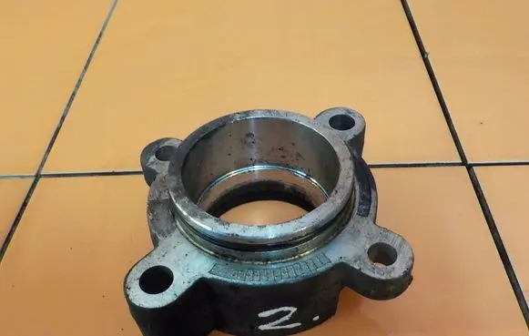 Ford Transit Engine mounting bracket 