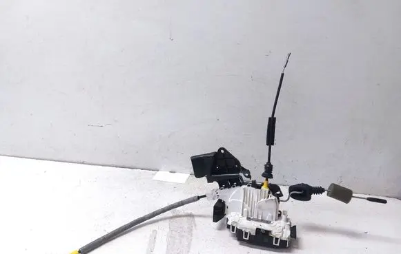 Mercedes-Benz C W204 Front door lock A0997200135