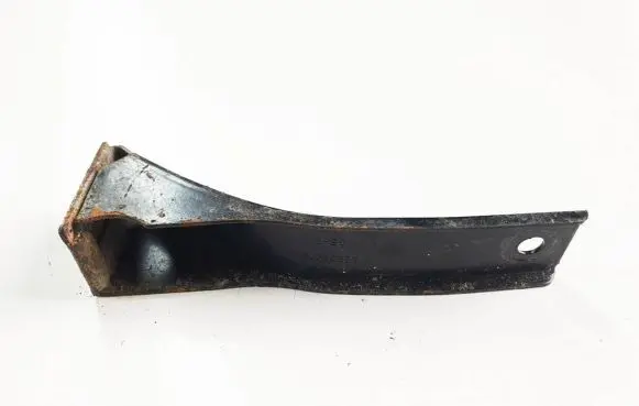 Peugeot 508 Fender mounting bracket
