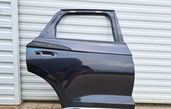 Volkswagen Touareg III Rear door