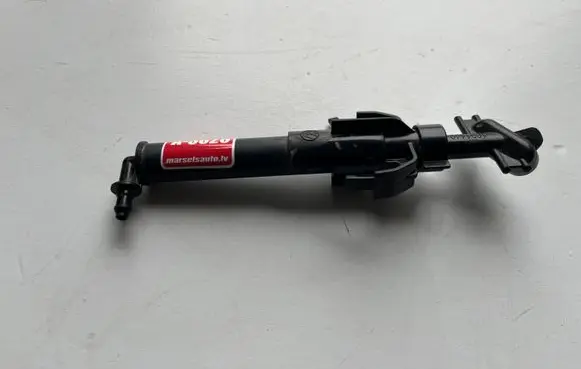 Volkswagen PASSAT B8 Headlight washer spray nozzle 3G0955104