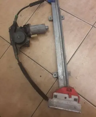 Ford Mondeo MK I Front door electric window regulator 0130821793 E015001015