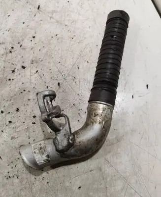 Volkswagen Touran I Air intake hose/pipe