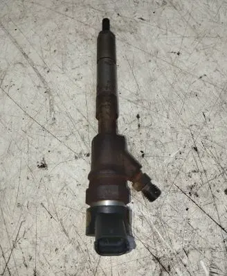 Toyota Yaris Verso Fuel injector 2367033030
