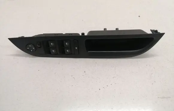 BMW 5 E60 E61 Electric window control switch 912211001 E1485616