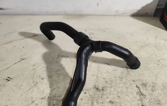 Ford Focus Air intake hose/pipe Xs406k869be C726a Xs4q6k869be