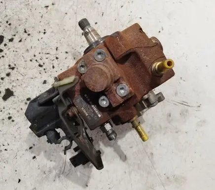 Mazda 3 II Fuel injection high pressure pump 0445010102 9683703780