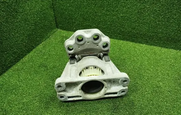 Ford Transit Custom Engine mount bracket GK216F012CC GK216F012