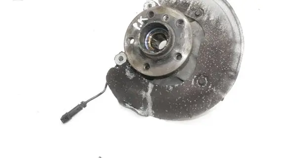 BMW 2 F45 Front wheel hub