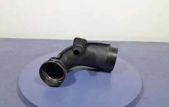 BMW M5 Air intake hose/pipe 7852385