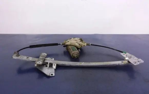 Volvo S40, V40 Front door window regulator with motor 113136