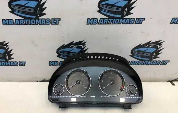 Speedometer (instrument cluster)