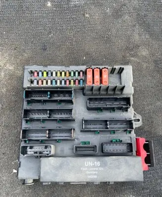 Opel Signum Fuse box set 13189923 00060674 519049506