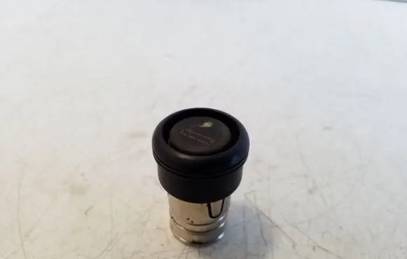 Suzuki Grand Vitara II Cigarette lighter 
