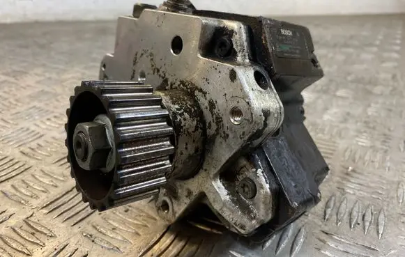 Audi A6 S6 C6 4F Fuel injection high pressure pump 059130755J 0445010125