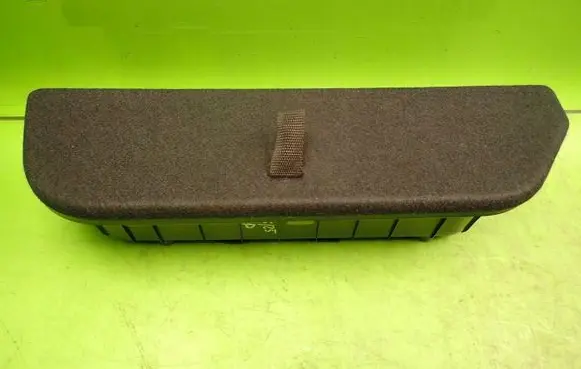 Hyundai i30 Glove box in trunk