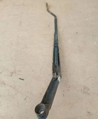 Toyota Corolla E110 Front wiper blade arm 123321