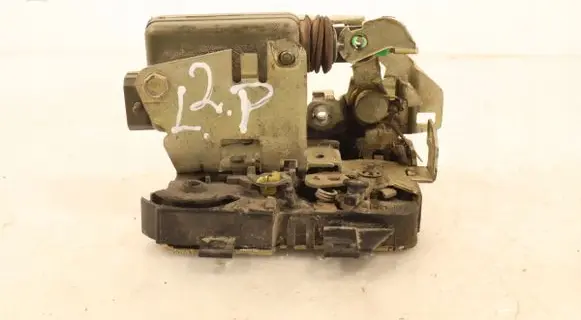 Renault Thalia I Front door lock R301