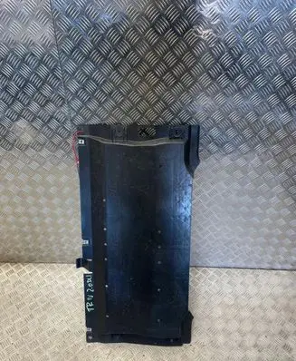 Renault Trafic III (X82) Engine splash shield/under tray 