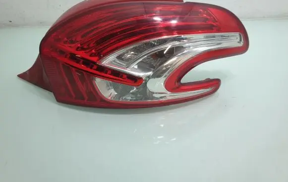 Peugeot 208 Rear/tail lights