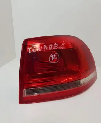 Volkswagen Touareg II Rear/tail lights 7P6945096D