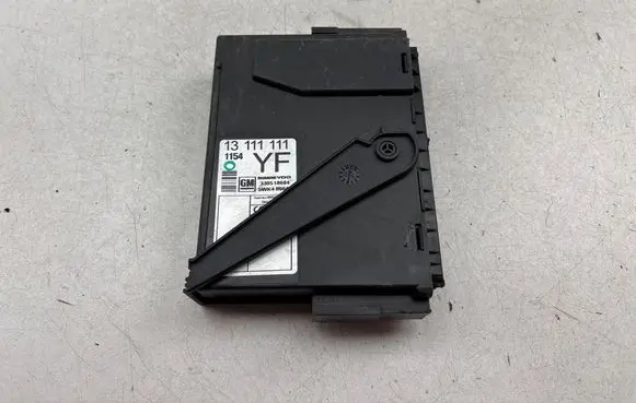 Opel Meriva A Comfort/convenience module 13111111 330518684