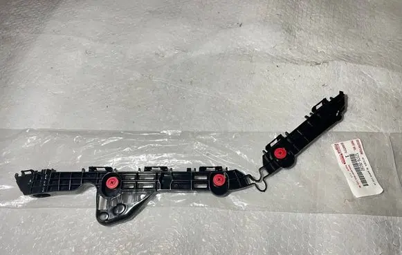 Toyota Camry VIII XV70 Rear bumper mounting bracket 52576-06160 5257606160