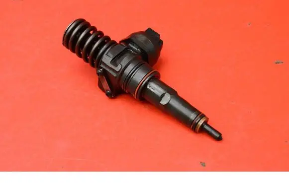 Volkswagen PASSAT B5.5 Fuel injector 0414720039